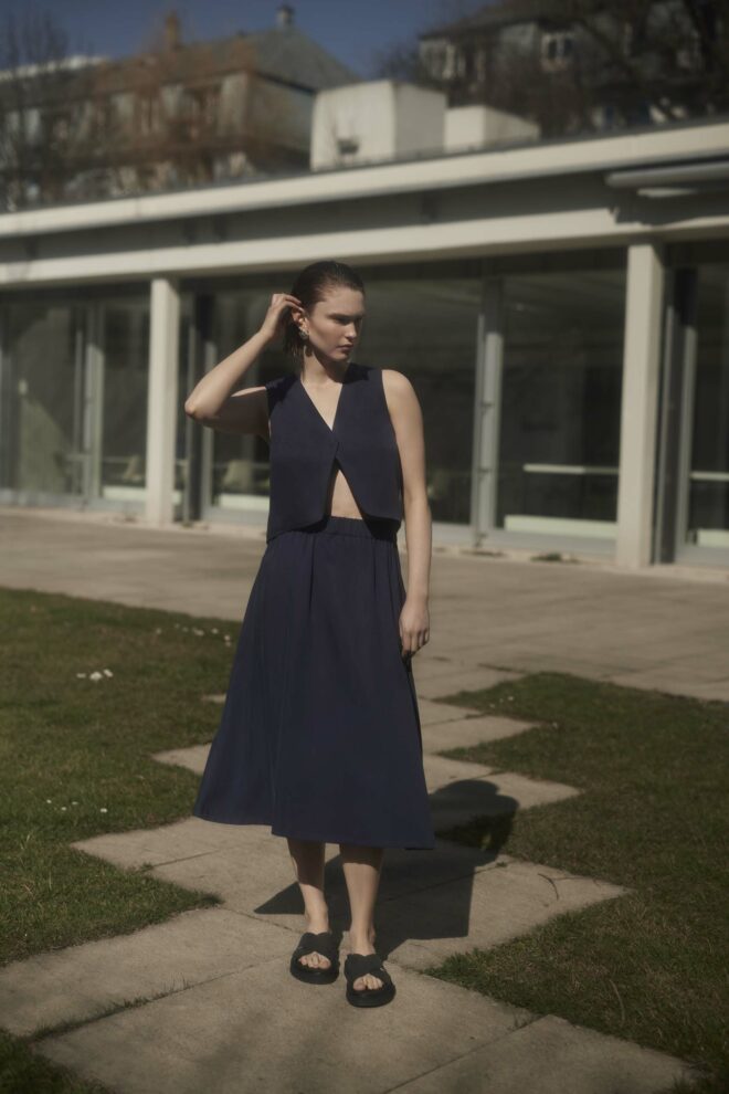 SUMMER VEST | DEEP BLUE - Image 2