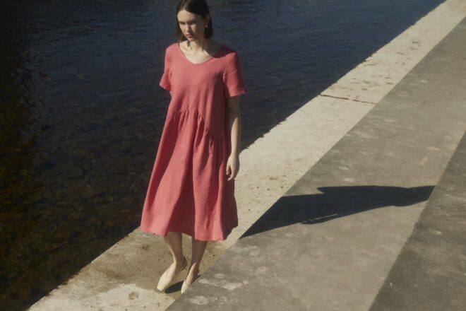 WAVE DRESS MIDI | CORAL - Image 2